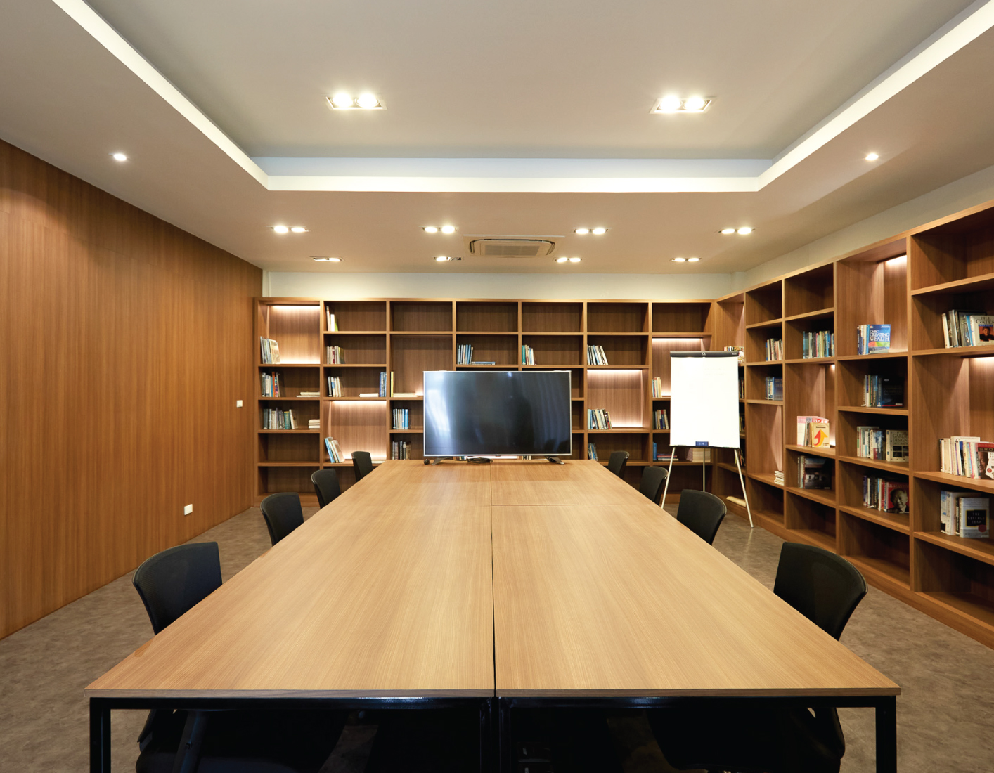 [iPLACE-LCB]-Meeting-Room-1